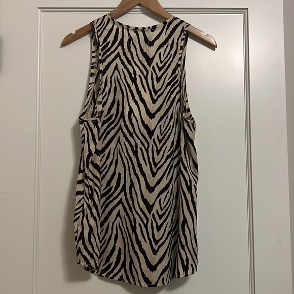 NWT Current/Elliott zebra print tank in size 2. Fits like a medium. - Picture 2 of 3